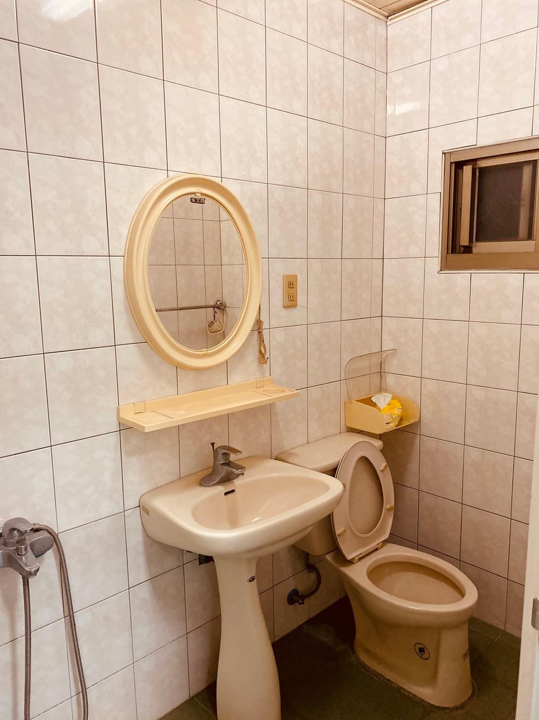 正裕農路上，南紡夢時代優質店鋪出租！地點絕佳 - 圖片3