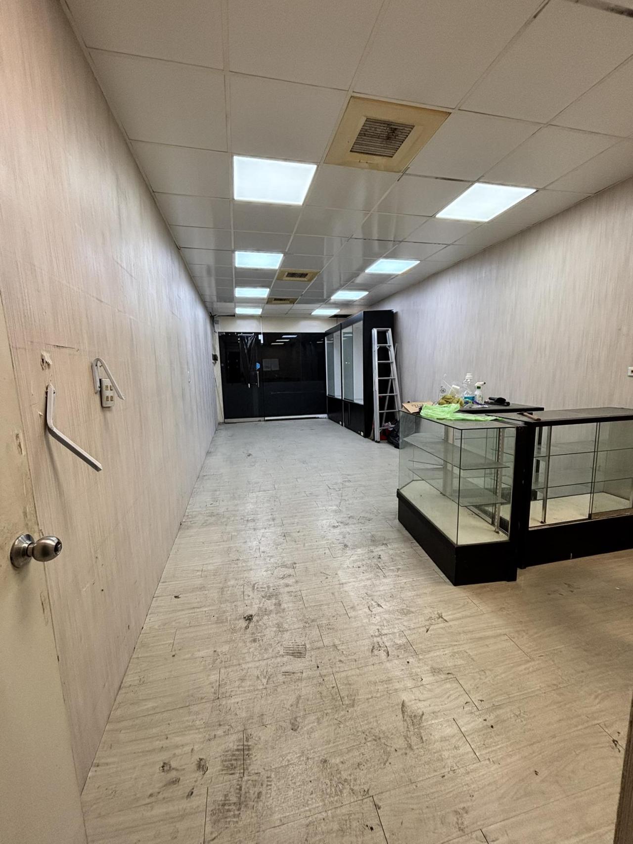 正裕農路上,南紡夢時代優質店鋪出租!地點絕佳